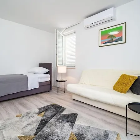 Petra & Iva Appartement *