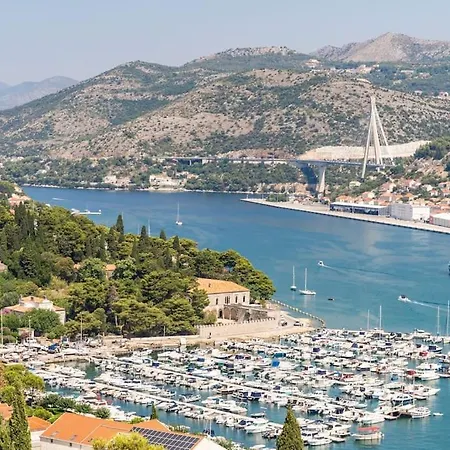 Appartement Petra & Iva *